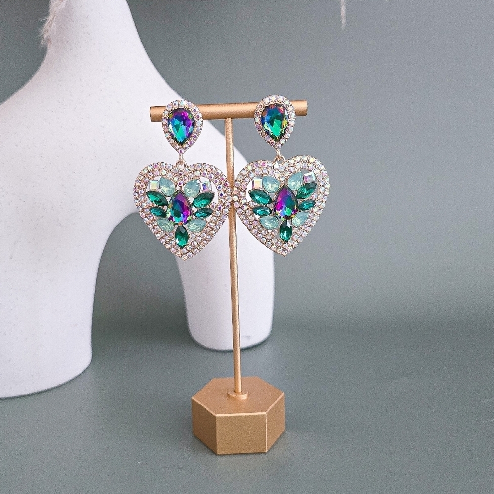 Heart shaped crystal drop earrings new